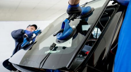 top-finish-collision-center-hero-auto-glass-services-1920w